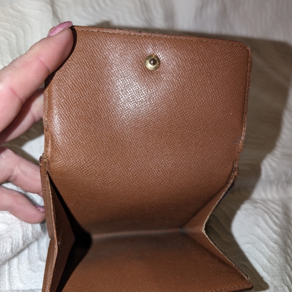 Small Louis Vuitton Monogram Trifold Wallet - Picture 6 of 6